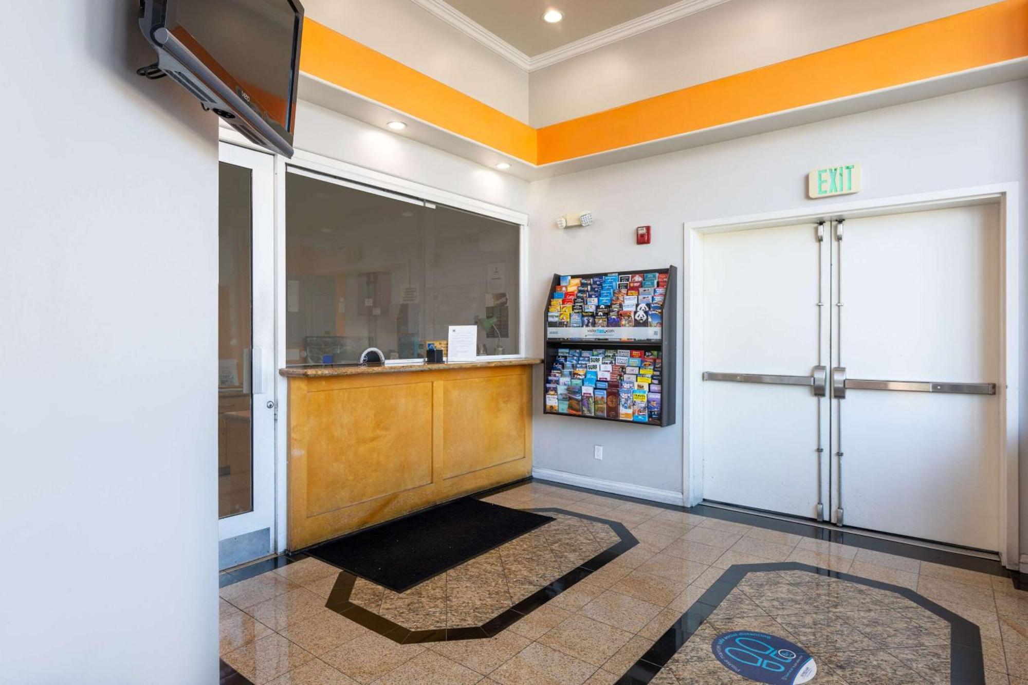 Torrance Inn Lax Airport Area Bagian luar foto